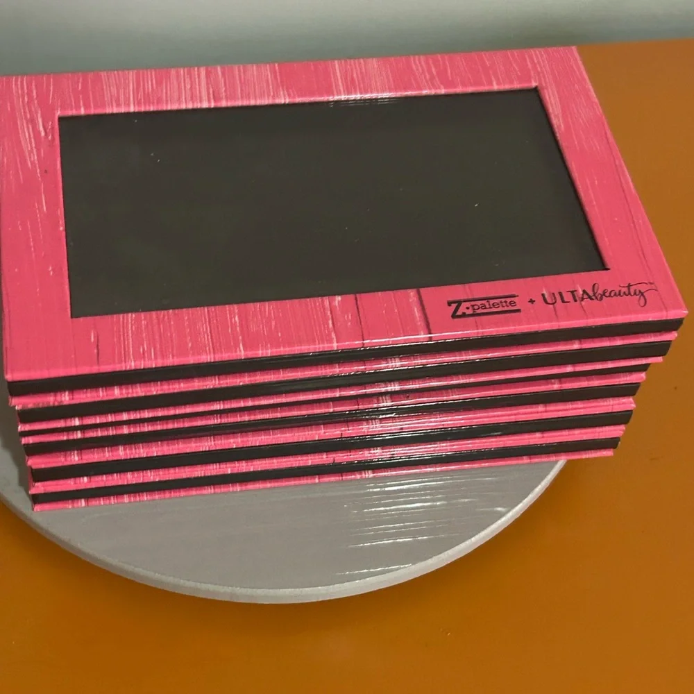 Magnetic Palettes - Picture 2 of 3